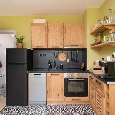 Apartment Akra